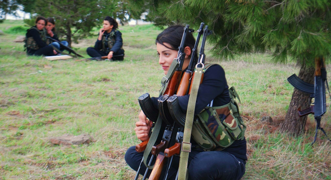 kurdish woman fighter